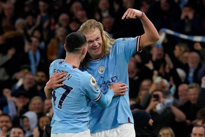 篮球火箭球队连续两场胜利庆祝