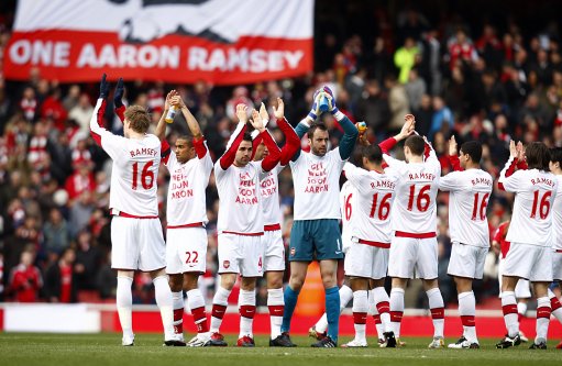 小孔塞桑：我和C罗聊过，他说我在伟大的俱乐部效力