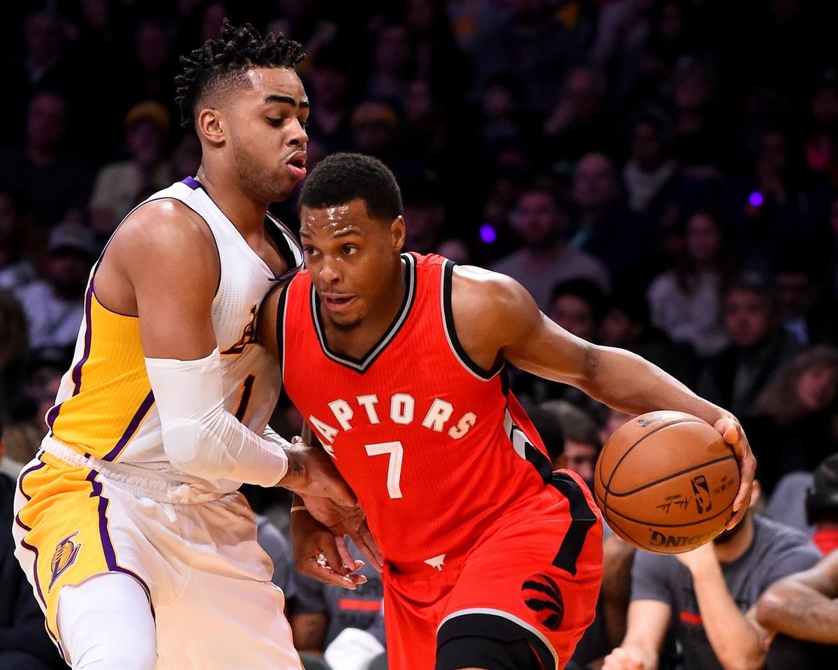 篮球——NBA常规赛：勇士胜尼克斯