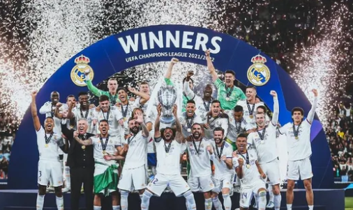 曼联、皇马均已报价莫扎基蒂斯，奥林匹亚科斯：得加钱