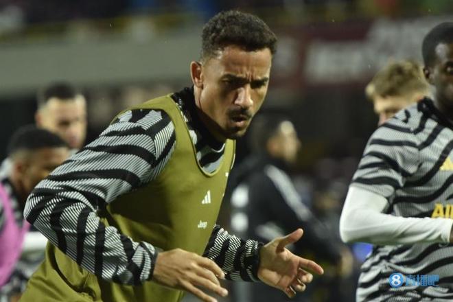 博主分析加布里埃尔伤情：通常伤缺1-3周，但他看上去更严重