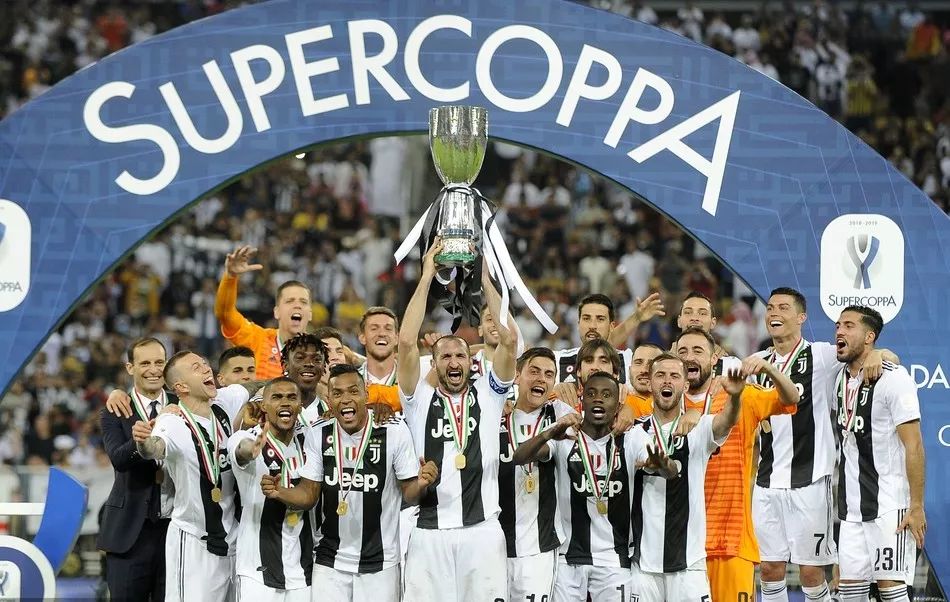 英媒：桑乔等4人将在曼联一线队回归后被下放至U21更衣室