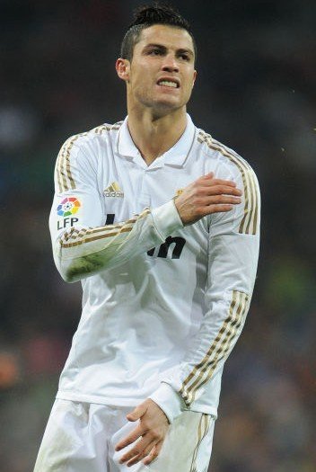 摩根转发评论萨拉赫赛后炮轰言论：也许是时候该来个采访了